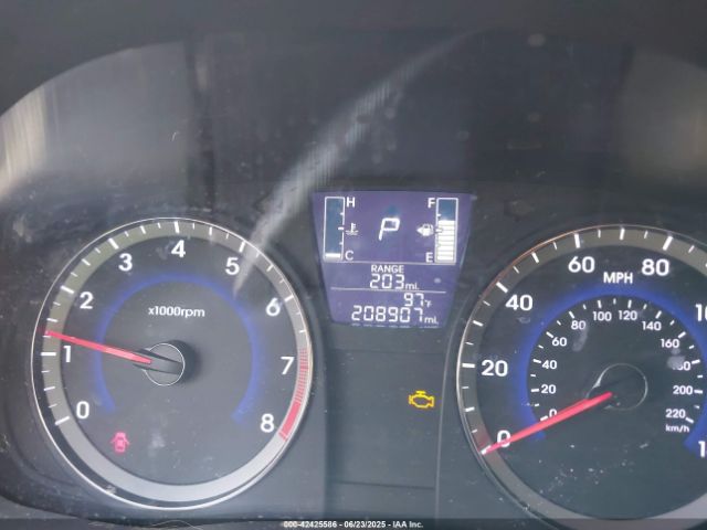 KMHCT4AE2HU205776 Hyundai Accent