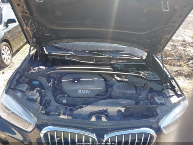 2016 BMW X1 WBXHT3C37GP888848 Photo 9