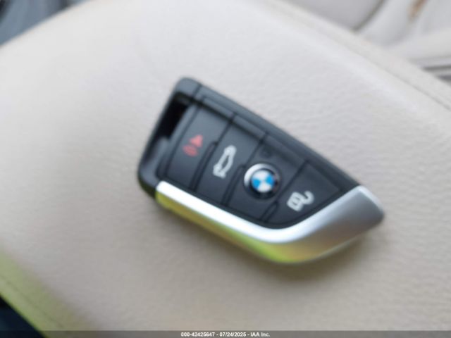 2016 BMW X1 WBXHT3C37GP888848 Photo 10