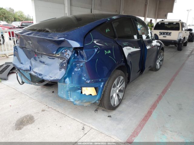 2023 TESLA MODEL Y 7SAYGDEE6PA165167 Photo 3