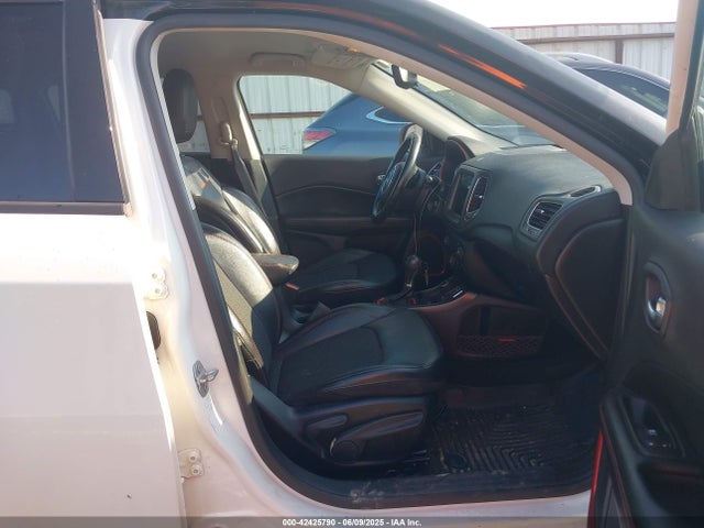 Jeep Compass 2020 3C4NJDDB8LT207880 Image 5