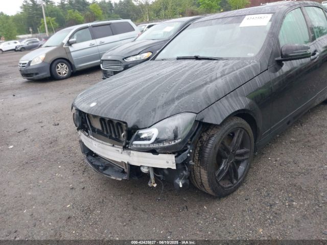 WDDGF8AB1EA954503 Mercedes-Benz 2014