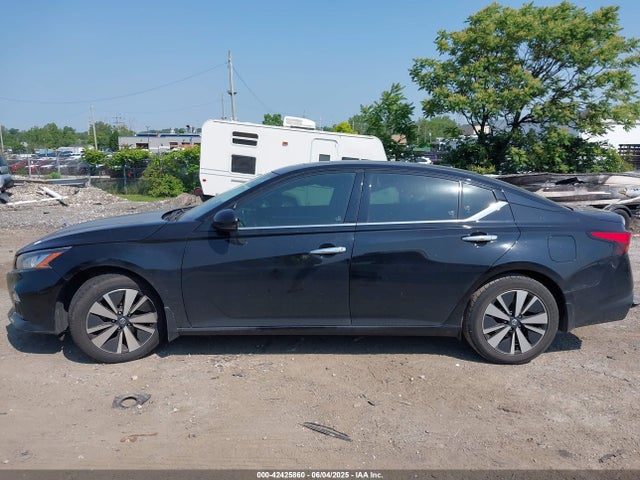 Nissan 2019 2019 1N4BL4DV0KC216919 Image 13