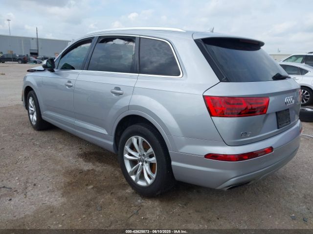 2019 AUDI Q7 WA1LAAF76KD042912 Photo 2