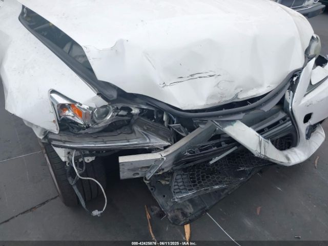 2016 LEXUS IS 200T JTHBA1D24G5018116 Photo 5