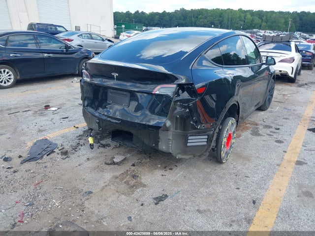 2025 TESLA MODEL Y 7SAYGDED6SA340405 Photo 3
