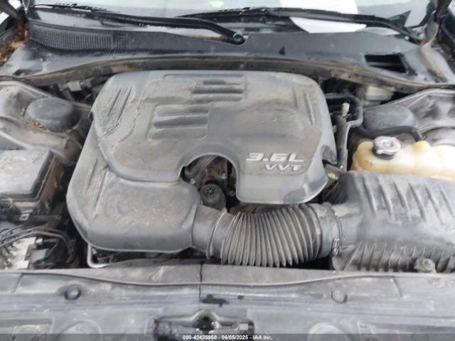 2015 CHRYSLER 300C 2C3CCAEG4FH903728 Photo 9
