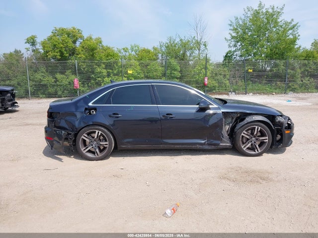 WAUENAF45HN025981 Audi 2017