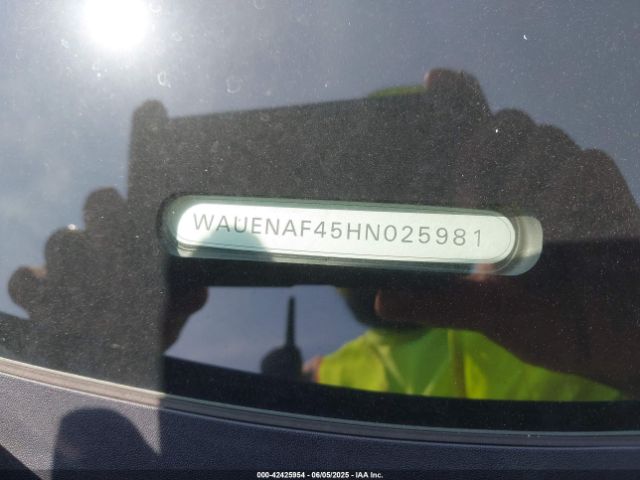 2017 AUDI A4 WAUENAF45HN025981 Photo 8