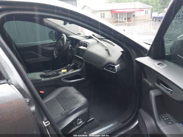 2019 JAGUAR F-PACE SADCZ2EE6KA607539 Photo 4