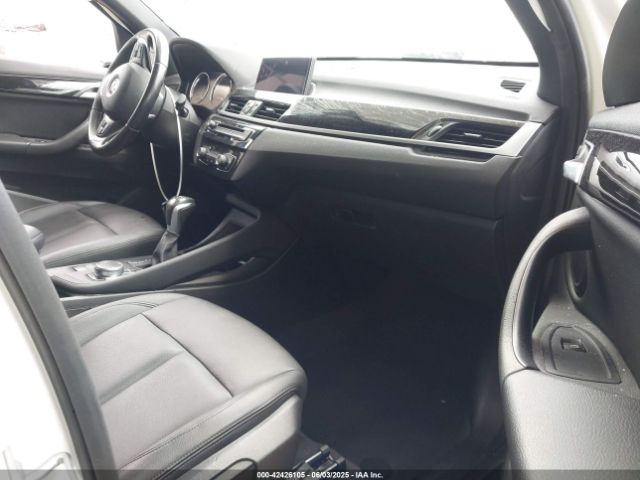 2019 BMW X1 WBXHU7C54K5L11611 Photo 4