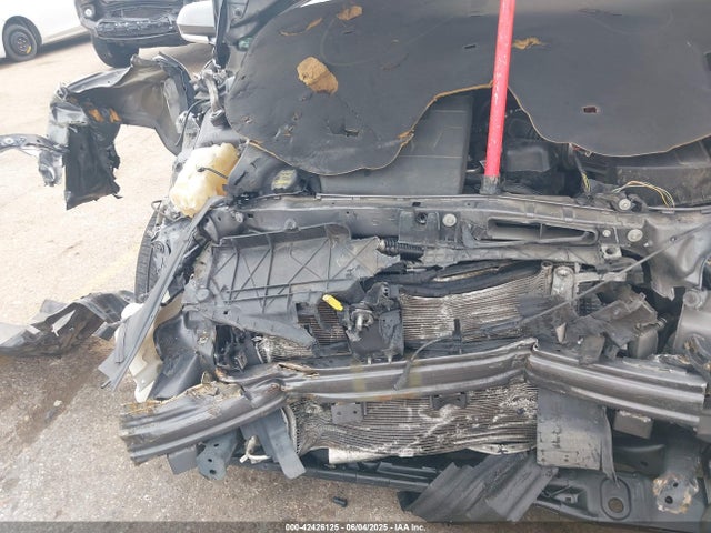 3LN6L2GK3ER807586 Lincoln MKZ