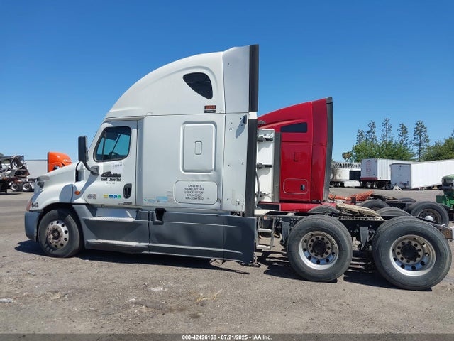 Продажа на аукционе авто 2016 Freightliner Cascadia 125, vin: 3AKJGLDR0GSHF1582, номер лота: 42426168