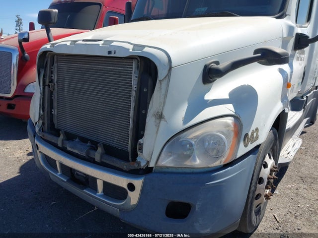 Продажа на аукционе авто 2016 Freightliner Cascadia 125, vin: 3AKJGLDR0GSHF1582, номер лота: 42426168