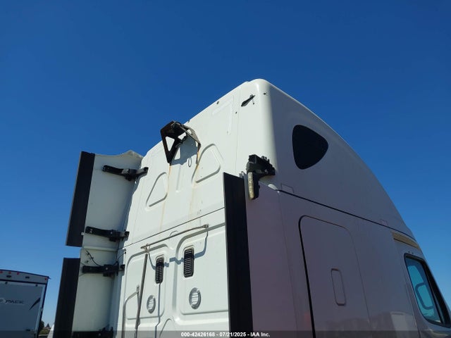 Продажа на аукционе авто 2016 Freightliner Cascadia 125, vin: 3AKJGLDR0GSHF1582, номер лота: 42426168