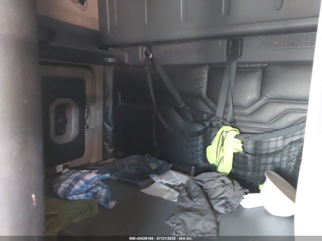 Продажа на аукционе авто 2016 Freightliner Cascadia 125, vin: 3AKJGLDR0GSHF1582, номер лота: 42426168