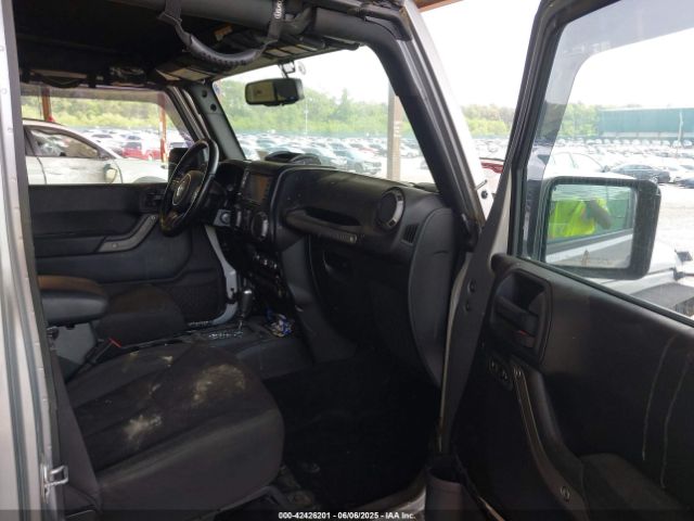 2017 JEEP WRANGLER UNLIMITED 1C4BJWDG1HL591515 Photo 4
