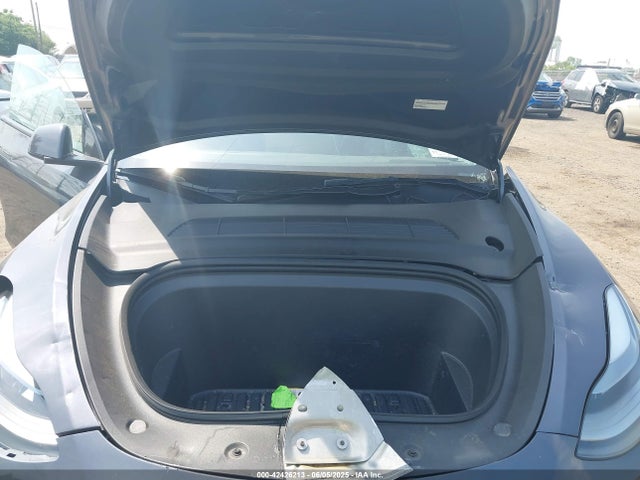 2023 TESLA MODEL Y 7SAYGDEF0PF903847 Photo 9