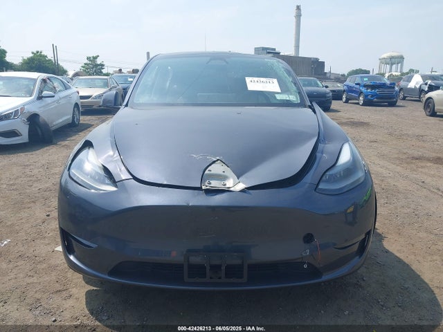 7SAYGDEF0PF903847 Tesla Model Y