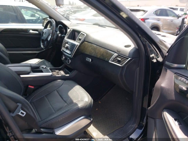 4JGDF7DE3GA642940 Mercedes-Benz Gl 550 4matic