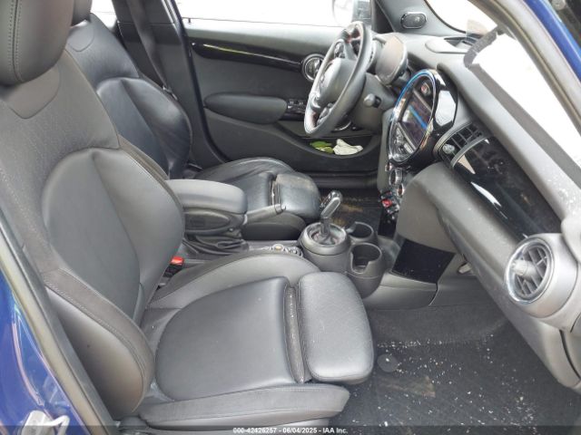 2021 MINI HARDTOP WMWXU9C00M2N60370 Photo 4