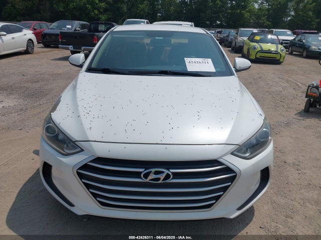 5NPD84LF2JH225073 Hyundai ELANTRA SEL
