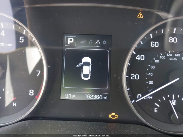 5NPD84LF2JH225073 Hyundai ELANTRA SEL