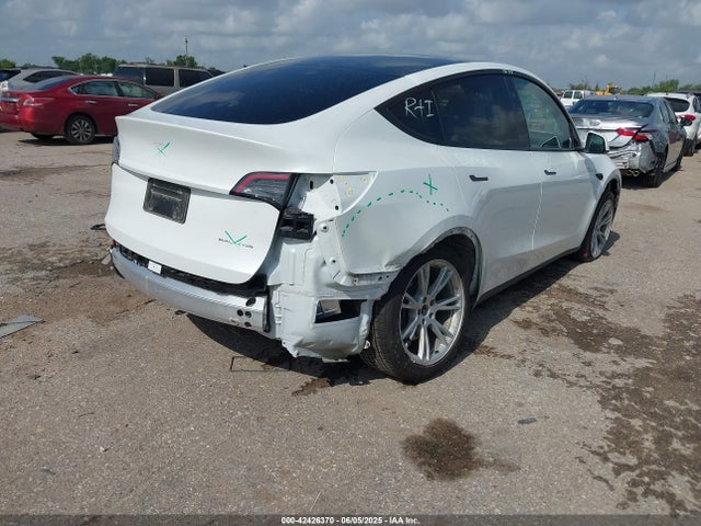 2023 TESLA MODEL Y 7SAYGDEE4PA155205 Photo 3