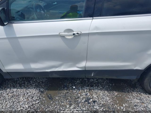 1FMCU0J98EUD63186 Ford Escape Titanium