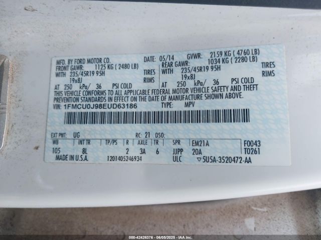 1FMCU0J98EUD63186 Ford Escape Titanium