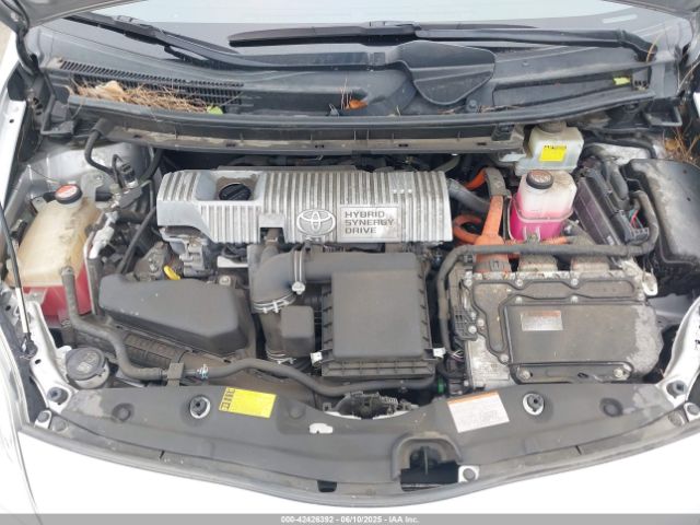 JTDKN3DUXF1932119 Toyota Prius Two