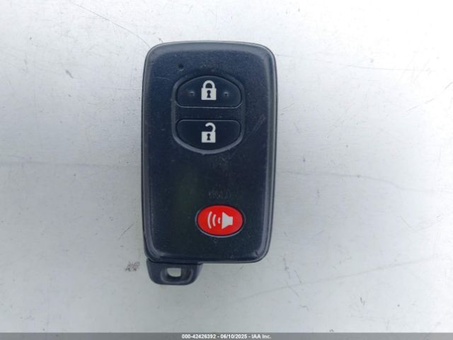JTDKN3DUXF1932119 Toyota Prius Two