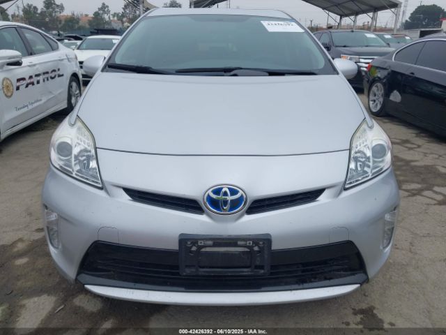 JTDKN3DUXF1932119 Toyota Prius Two