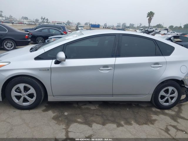 JTDKN3DUXF1932119 Toyota Prius Two