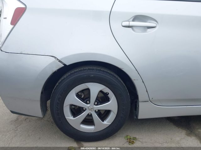 JTDKN3DUXF1932119 Toyota Prius Two