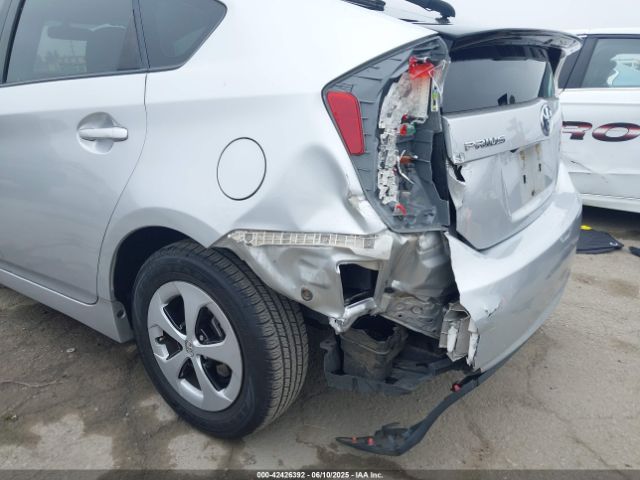 JTDKN3DUXF1932119 Toyota Prius Two