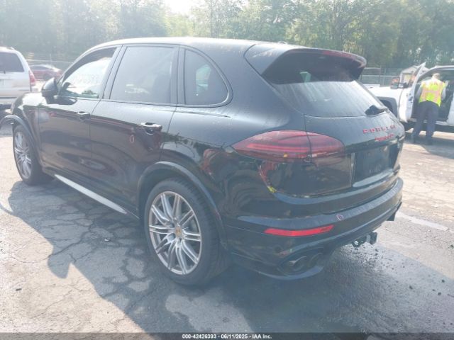 2016 PORSCHE CAYENNE WP1AD2A28GLA75718 Photo 2