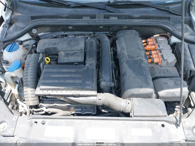 3VW637AJ9EM214259 Volkswagen Jetta Hybrid Se