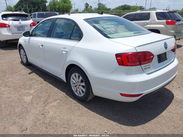 3VW637AJ9EM214259 Volkswagen Jetta Hybrid Se