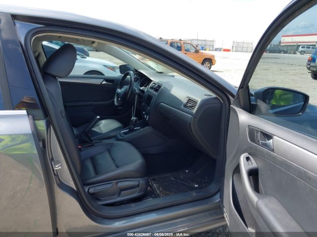 2018 VOLKSWAGEN JETTA 3VWDB7AJ1JM243775 Photo 4