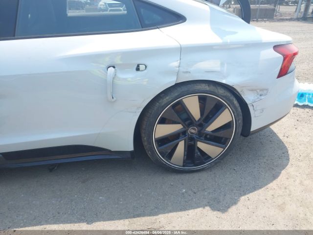 WAUEJBFWXP7008583 Audi E-tron Gt Prestige Quattro
