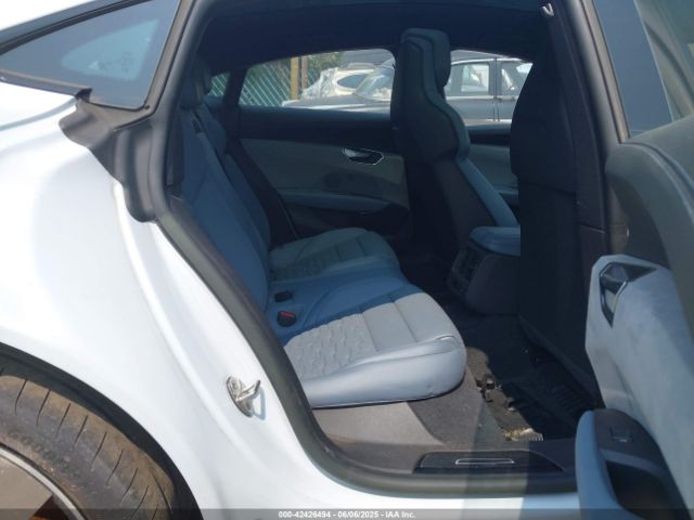 WAUEJBFWXP7008583 Audi E-tron Gt Prestige Quattro