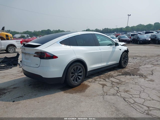 2018 TESLA MODEL X 5YJXCAE22JF118947 Photo 3