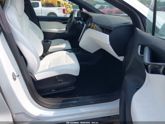 2018 TESLA MODEL X 5YJXCAE22JF118947 Photo 4