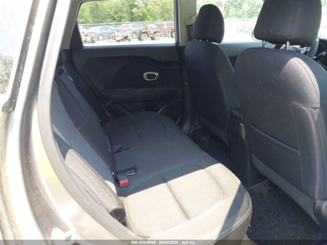 KNDJP3A51J7605777 KIA SOUL +
