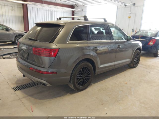 2019 AUDI Q7 WA1LAAF7XKD045120 Photo 3