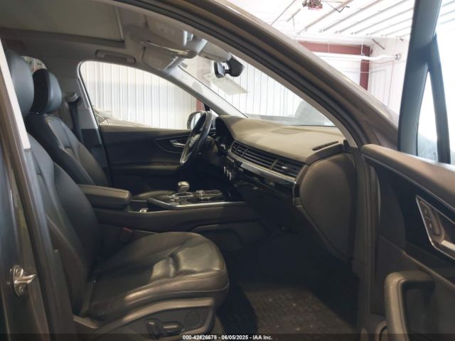 2019 AUDI Q7 WA1LAAF7XKD045120 Photo 4