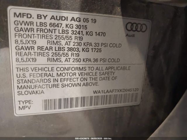 2019 AUDI Q7 WA1LAAF7XKD045120 Photo 8