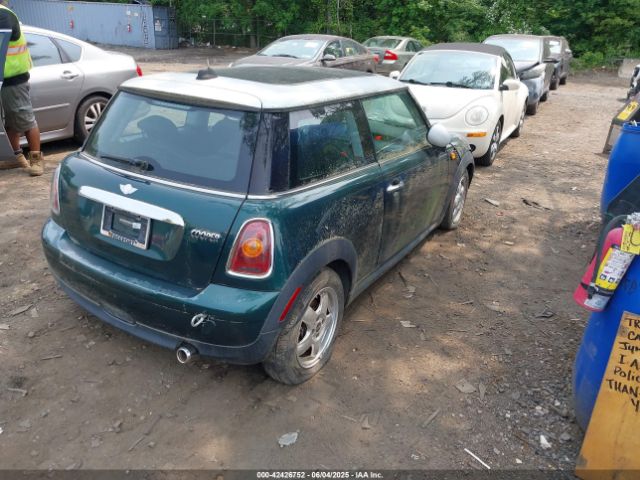 2010 MINI COOPER WMWMF3C57ATZ24618 Photo 3