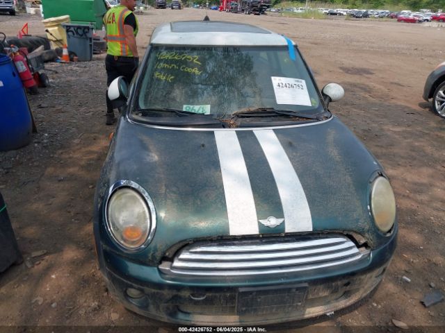 2010 MINI COOPER WMWMF3C57ATZ24618 Photo 5